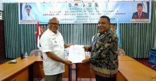 Bupati Yapen Welliam Manderi Teken NPHD Bersama Penyelanggara dan Keamanan, Dukung Pemilu 2024