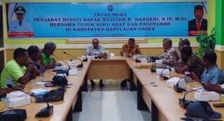 Terus Lakukan Konsilidasi, Pj Bupati Yapen Tatap Muka Bersama 7 Suku Adat dan Paguyuban Nusantara