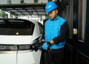PLN Tebar Promo Tambah Daya Listrik dan Bagi Merchandise Menarik di IIMS 2024