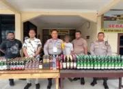 Polisi Kembali Amankan 168 Botol Miras Dari Tangan Penjual Ada-ada di Entrop