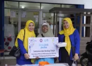 Maknai Terang Ramadhan, YBM PLN bersama PIKK Salurkan Santunan bagi Yatim Dhuafa hingga Lansia di Jayapura