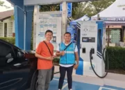 GM PLN Jabar Lakukan Inspeksi, Pastikan SPKLU Siap Layani Pemudik