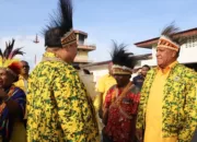 Paulus Waterpauw Kandidat Terkuat Gubernur Papua