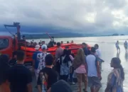 Kembali 2 Anak Umur 10 Tahun Tenggelam di Pantai Holtekamp, Tim Masih Lakukan Pencarian