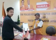 2 Bakal Calon Walikota Jayapura Resmi Ambil Formulir Pendaftaran di Partai Hanura