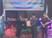 DPRD Kabupaten Jayapura Serahkan Materi RPJPD 2025-2045 Kepada Eksekutif