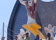 Maju Pilkada Papua, Mari-Yo Ziarah Ke Makam Leluhur dan Sambangi Tugu PI di Tanah Tabi