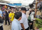 Mari-Yo Didampingi JBR-Hadir Blusukan ke Pasar Youtefa Abepura Sapa Para Pedagang