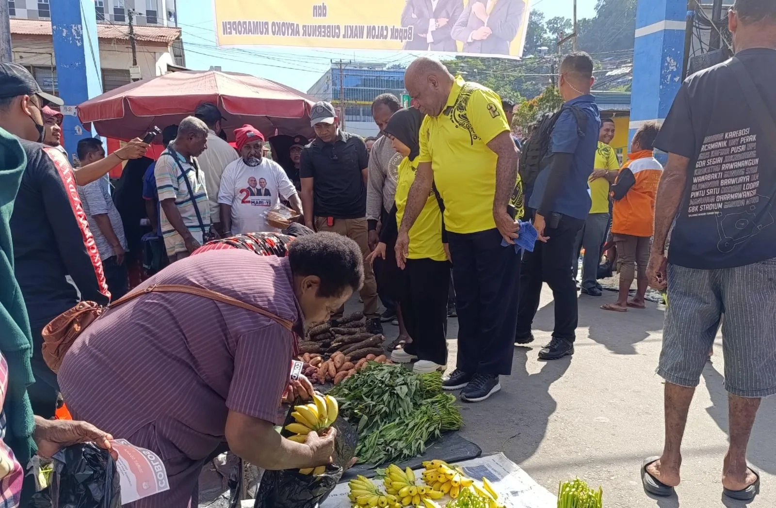 Blusukan ke Pasar Paldam, Dukungan Terus Berdatangan Untuk Memenangkan Mari-Yo