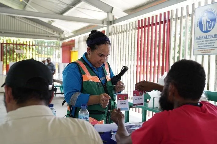 Karyawan Freeport Menggunakan Hak Suaranya di Pemilihan Kepala Daerah Serentak 2024