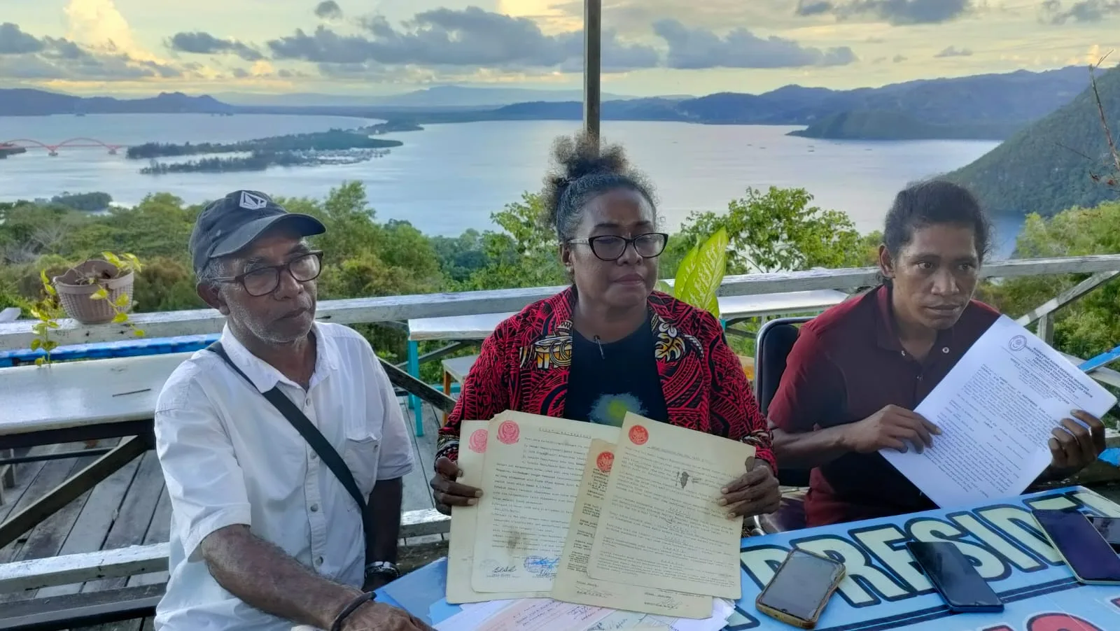 Ahli Waris Bukit Jokowi Minta Pengadilan Negeri Jayapura Kaji Ulang Berita Acara Kontratering