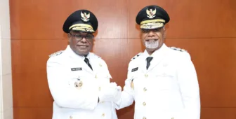 Meki Nawipa dan Deinas Geley Jadi Kepala Daerah Definitif Pertama Dilantik Presiden Duduki Provinsi Papua Tengah