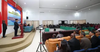 Hadiri Sumpah Janji DPRK Paniai, Wagub Papua Tengah Tekankan Pentingnya Komitmen Moral dan Kinerja Profesional