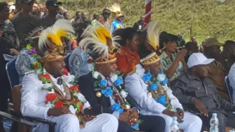 Ibadah Syukuran Pelantikan, Bupati Intan Jaya Ajak Masyarakat Bangkit Bersama Bangun Daerah, Tolak Pemekaran