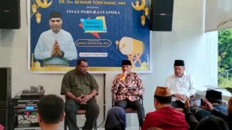 Ngabuburit Bersama Insan Pers di Jayapura, BTM: Media Adalah Ladang Tempat Saya Menabur Gagasan
