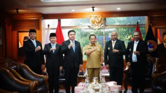 Belum Berkantor di Jayapura, Gubernur Fakhiri-Rumaropen Tunjukkan Kerja Nyata Untuk Papua