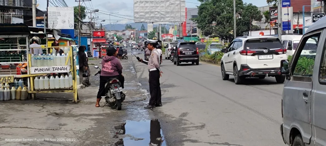 Hari Ke-3 Operasi Zebra 2025, Polres Jayapura Intensif Tindak Pelanggaran Roda 2