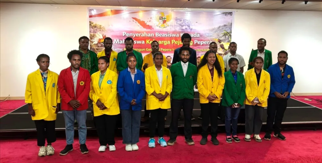 Wujudkan Pendidikan Berkarakter, 20 Mahasiswa Asli Papua Terima Beasiswa Dari Yayasan Pepera