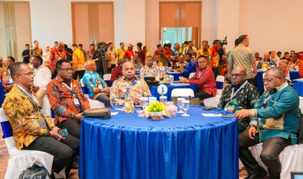 Buka RUPS Bank Papua, Gubernur: Bank Harus Tumbuh Kuat, Adaptif, dan Jadi Pemimpin Regional