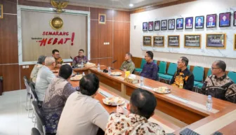 Tinjau Pelayanan Kantah Kota Semarang, Wamen ATR BPN: Jangan Tunda Berkas, Percepat Layanan Pertanahan