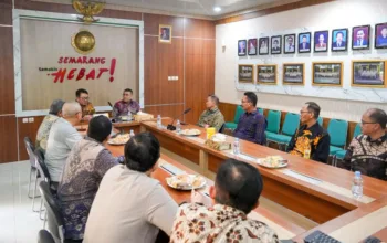Tinjau Pelayanan Kantah Kota Semarang, Wamen ATR BPN: Jangan Tunda Berkas, Percepat Layanan Pertanahan