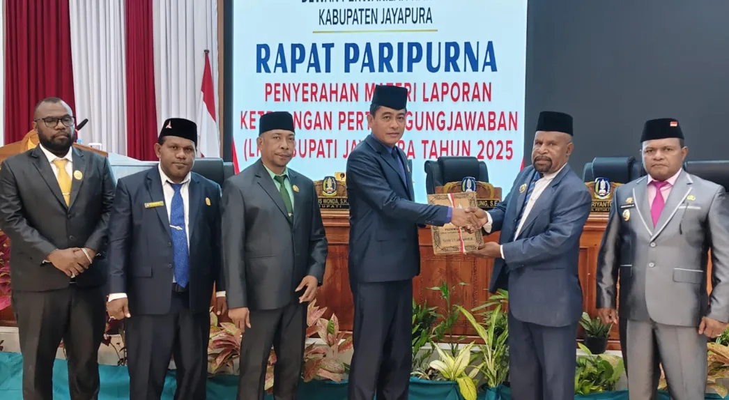 Serahkan LKPJ 2025, Bupati Jayapura: Visi-Misi Tetap On Track, Meski Keuangan Negara Turun