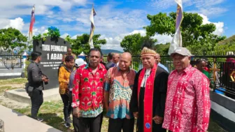 Ramses Wally: Sejarah 100 Tahun Injil di Sentani Harus Diluruskan