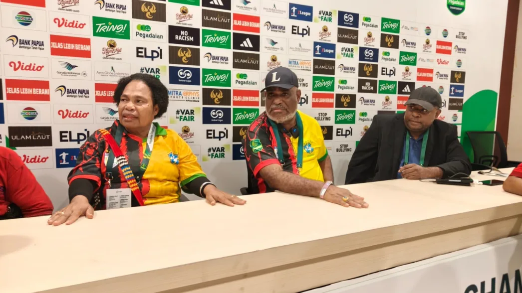 Persiku Dihajar Tanpa Ampun 2:0, Ketua Harian Beri Bonus dan Ajak Seluruh Masyarakat Papua Doakan Persipura ke Liga 1