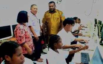 Kadistrik Sentani Kota Kunjungi PKBM Peniel, Temukan Banyak Anak Papua Dominan Ikuti Ujian Paket