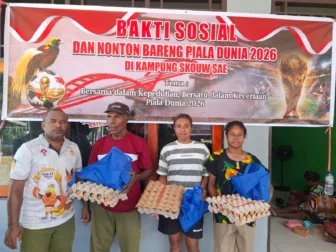 Ondoafi Skouw Sae Gelar Nobar Piala Dunia dan Baksos, Ajak Masyarakat Perbatasan Jaga Keamanan