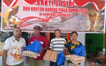 Ondoafi Skouw Sae Gelar Nobar Piala Dunia dan Baksos, Ajak Masyarakat Perbatasan Jaga Keamanan