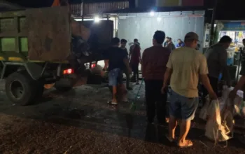 DLH Kabupaten Jayapura Meminta Maaf Kepada Warga Atas Pelayanan Sampah Yang Mengganggu  di Pasar Lama Sentani