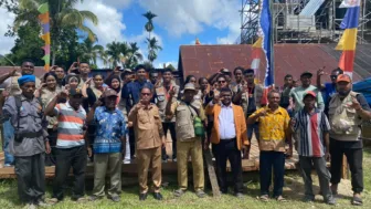 Mahasiswa KKN Tematik Uncen 2026 Tiba di Kampung Ambaidiru, Diantar Langsung Oleh Wakil Bupati Yapen
