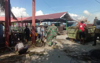Sinergi Warga dan TNI Rindam XVII Ciptakan Kampung Yobeh Bersih Jelang Festival Budaya Adat
