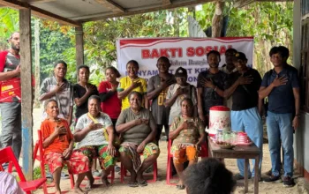 Gelar Bakti Sosial dan Bagikan Sembako, LMA Sarmi Ajak Warga Maknai HUT RI ke-81 Dengan Kegiatan Positif
