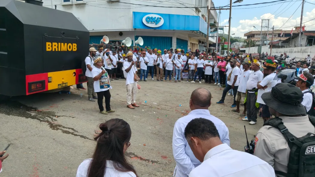 Ratusan Pemuda Adat Tabi Gelar Aksi Damai di Abepura, Desak Pengusutan Tuntas Insiden Penembakan di Yahukimo