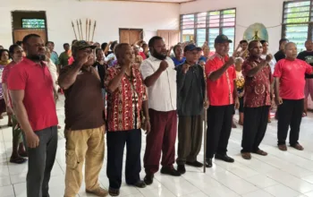 Sambut HUT RI ke-81, Ondofolo Yoka Bagikan Sembako dan Ajak Masyarakat Jaga Persatuan
