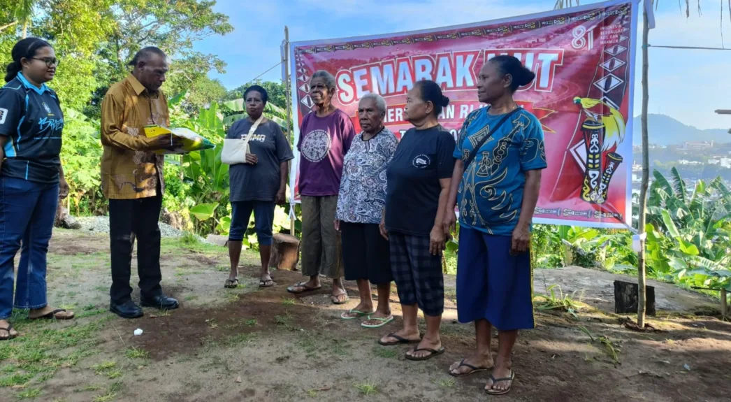 Sambut HUT RI ke-81, Kepala Suku Hamadi Berbagi Kasih dengan Lansia dan Janda di Tanjung Ria