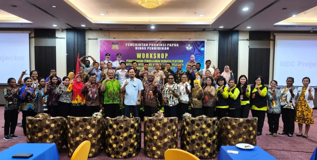 Dinas Pendidikan Papua Tutup Workshop AI Bagi Guru Sekolah Khusus, Manius Wenda: AI Tidak Menggantikan Peran Guru