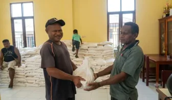 Klarifikasi Kepala Kampung Yobeh Soal Bantuan Beras: Data Belum Diperbarui, Nama Warga Meninggal dan Pindah Masih Muncul