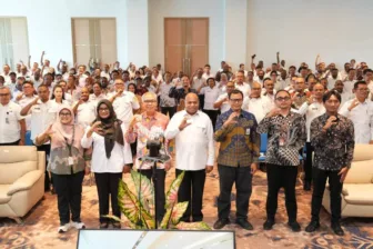 Gubernur Papua Soroti Minimnya Pemerataan Regulasi Pengadaan Barang dan Jasa di Kampung dan BLUD