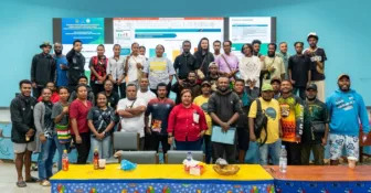 Ketua Alumni SMK Negeri 1 Teknologi dan Rekayasa Sentani, Marice Yappo Pimpin Rapat Gabungan Alumni